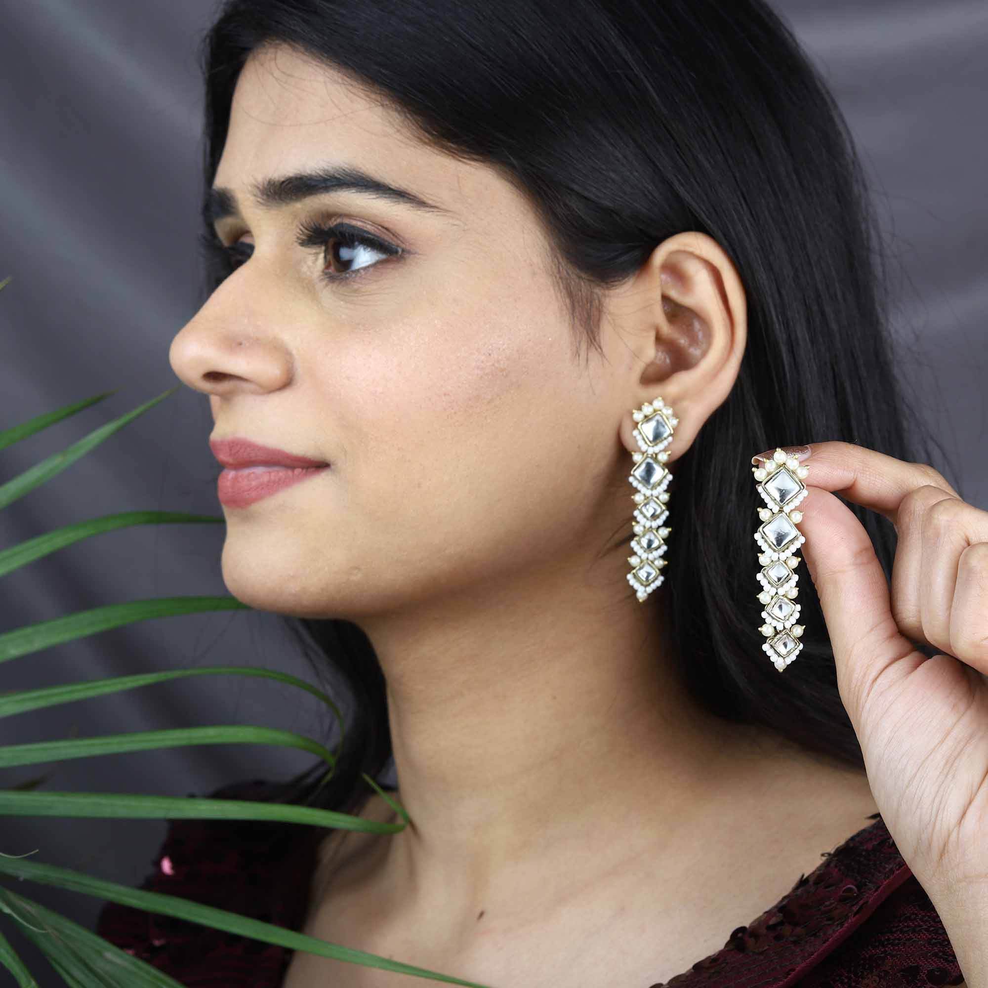 V’S Square Full Set With Necklace And Earrings - BeAbhika.com
