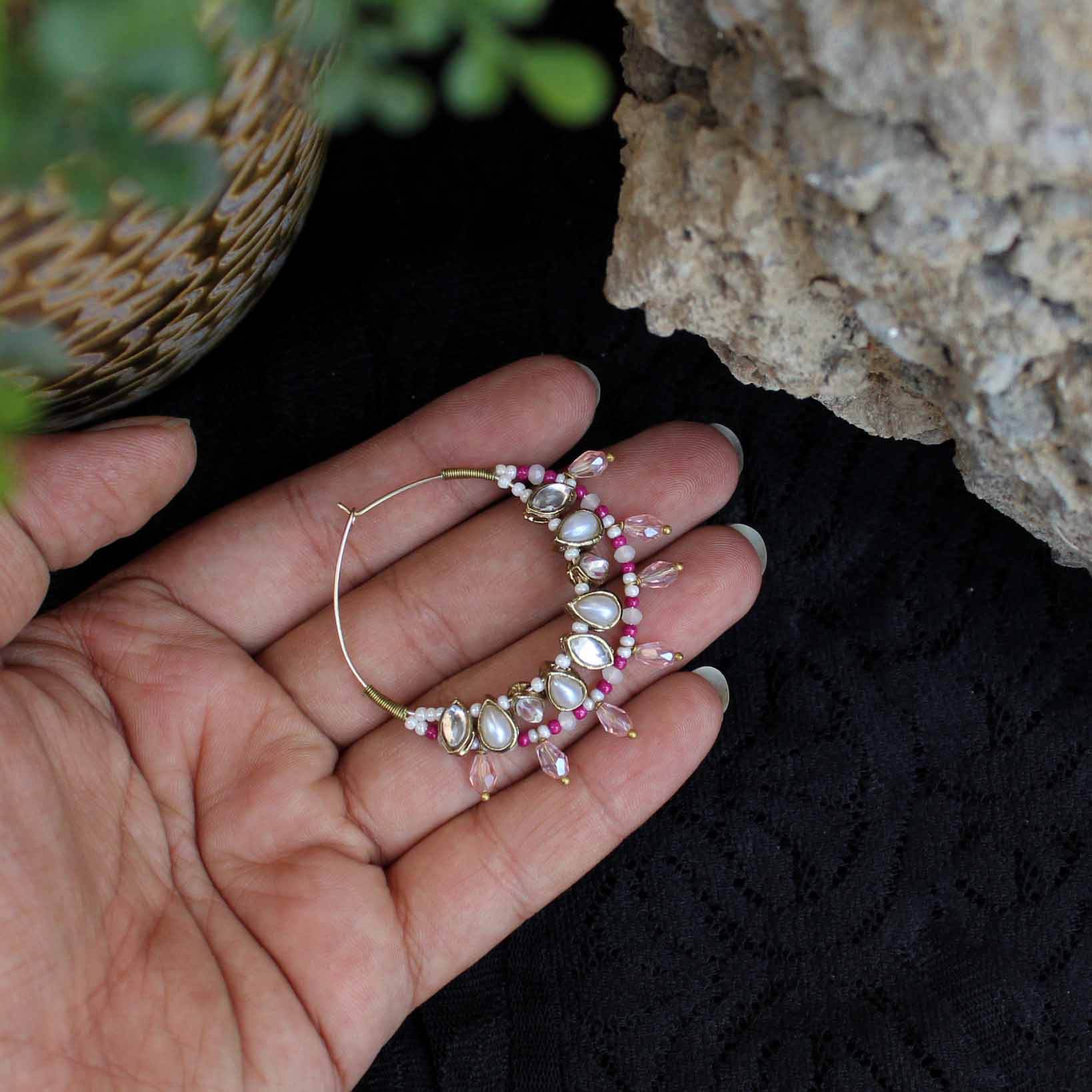 Traditional Indian bridal nath with kundan stones, green beads, and pearl hair chain Indian Nathiya Nathani Nose Ring