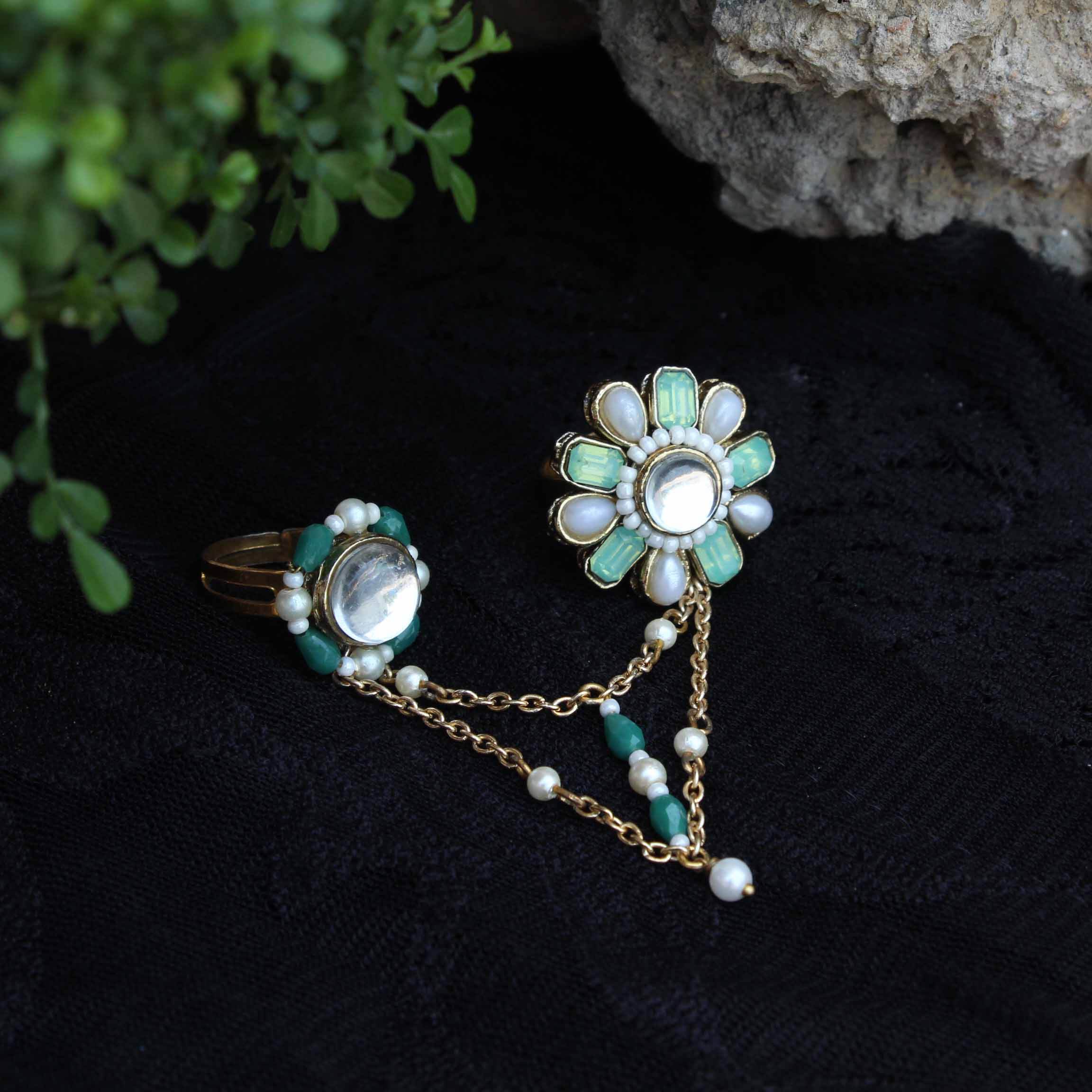 Garden Green Two-Finger Ring - BeAbhika.com