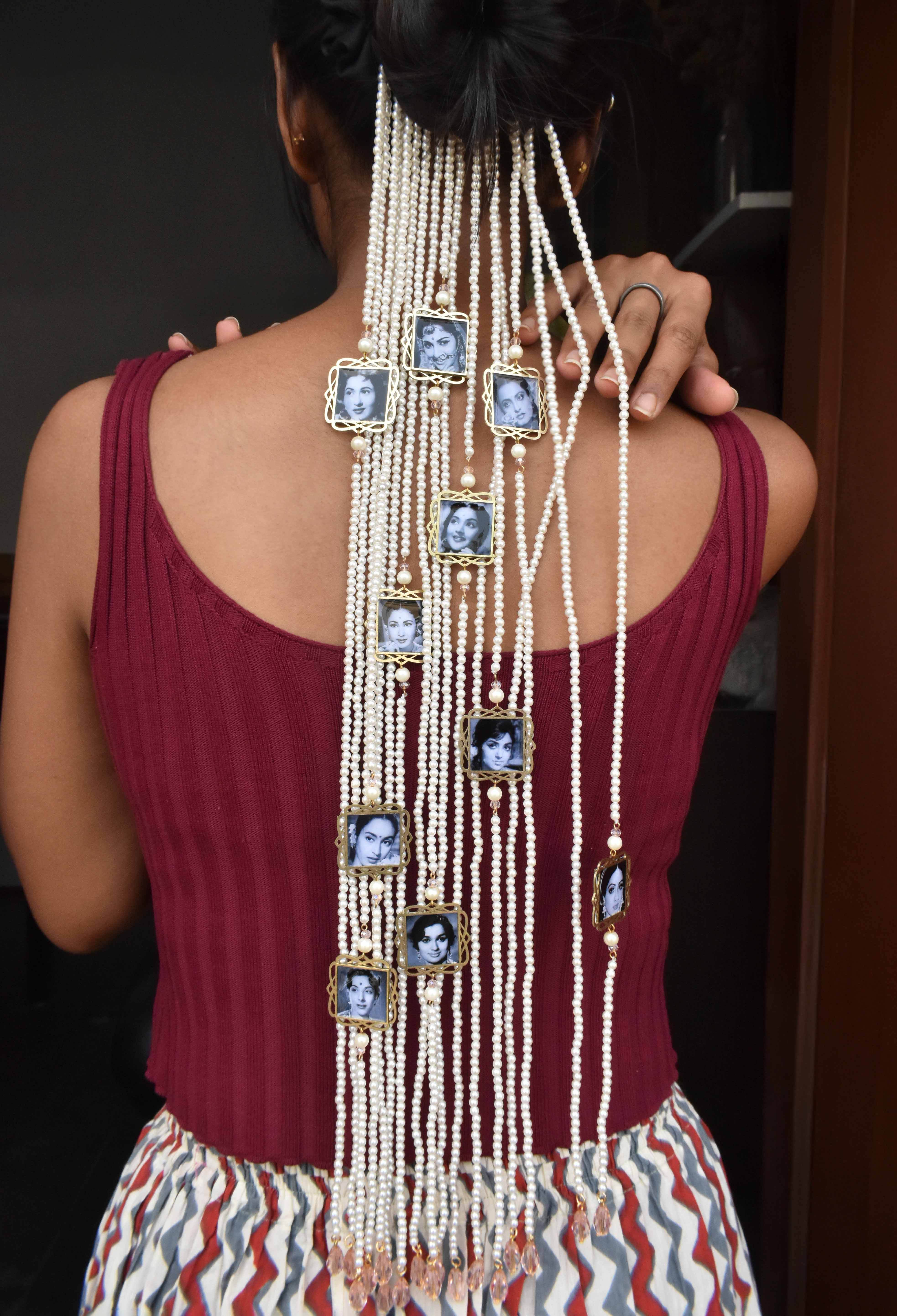 Nianshi goels cannes 2025 hair parandi customised photo frames hair veil