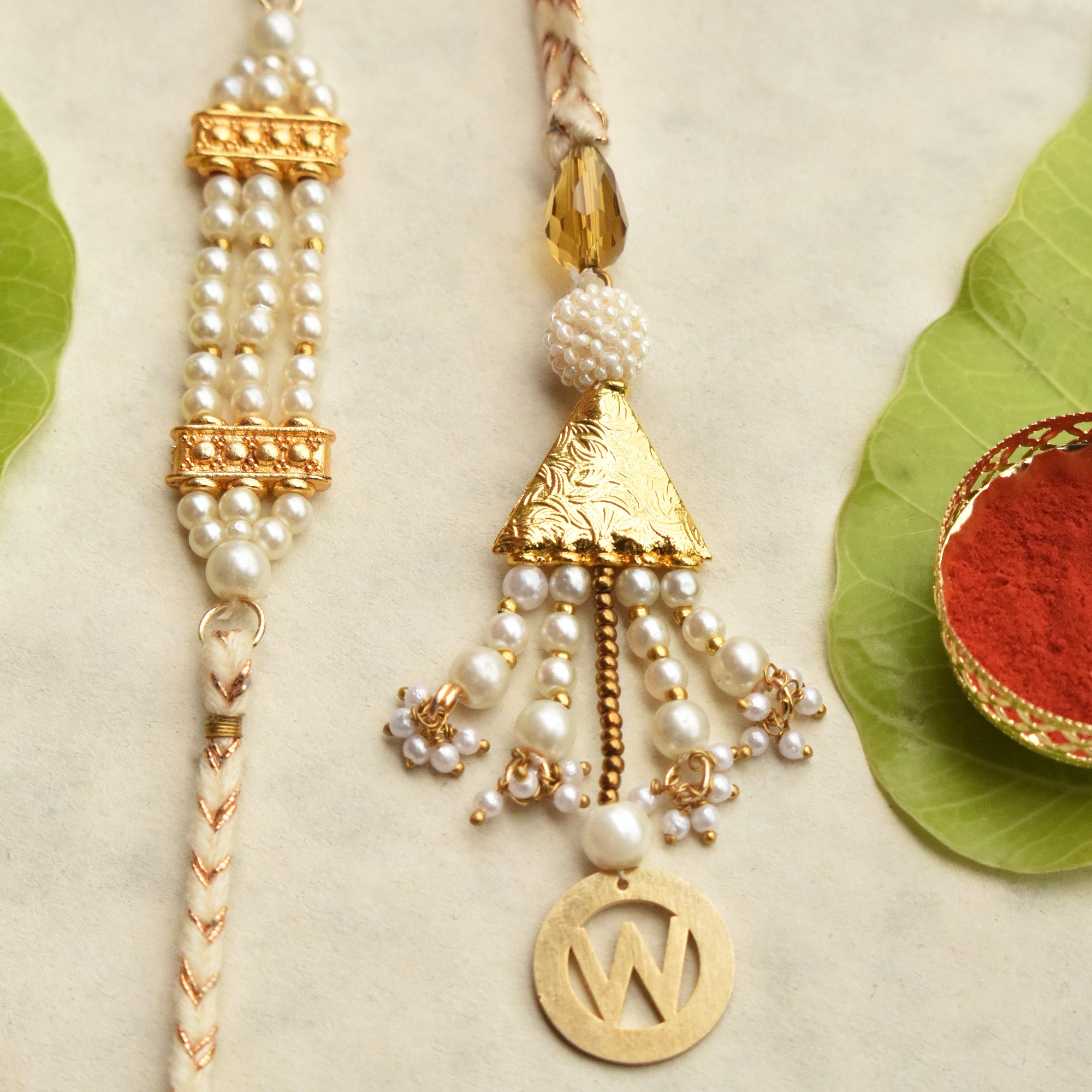 Pearl Majesty Personalised Rakhi-Lumba Set