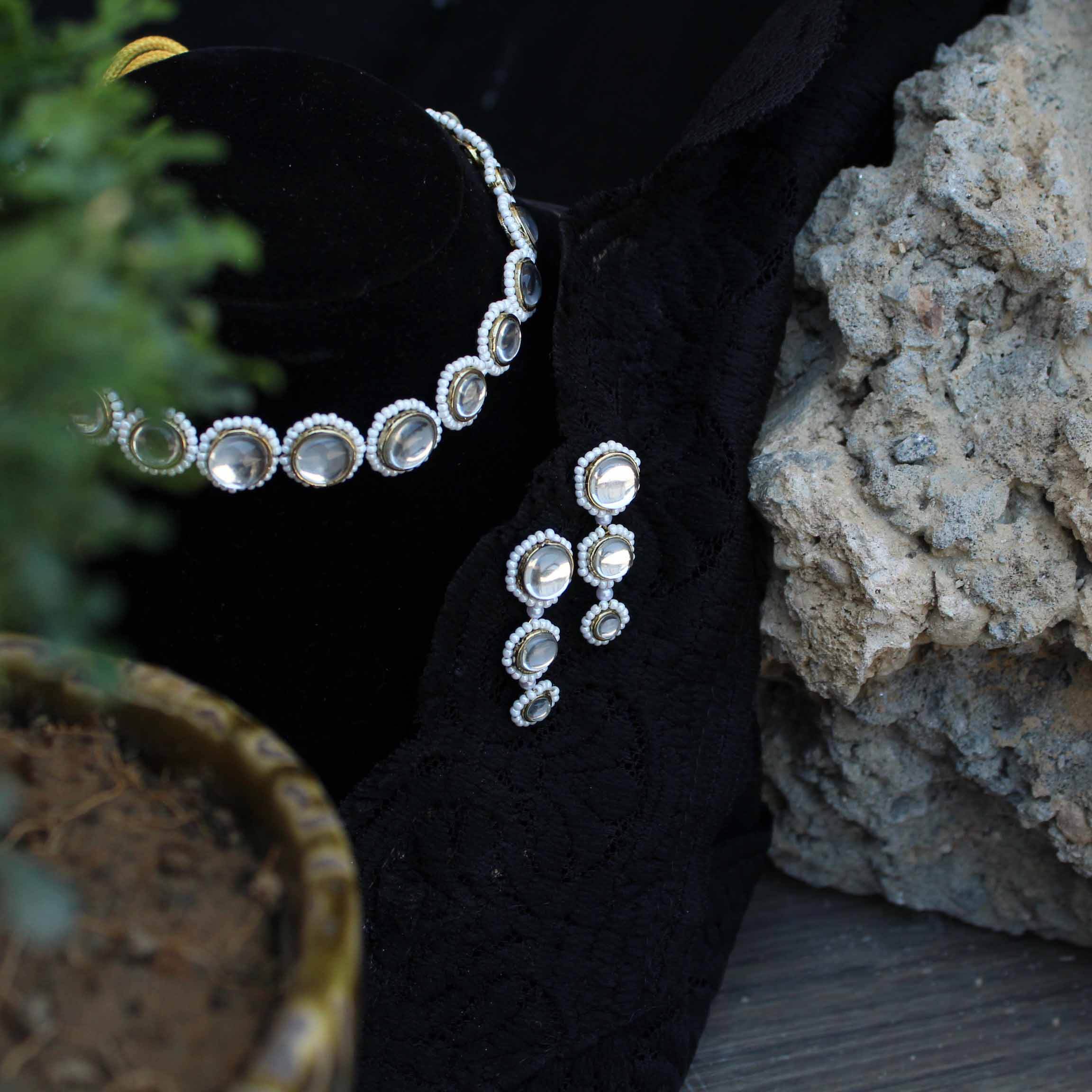 Round Bound Full Set With Necklace And Earrings - BeAbhika.com