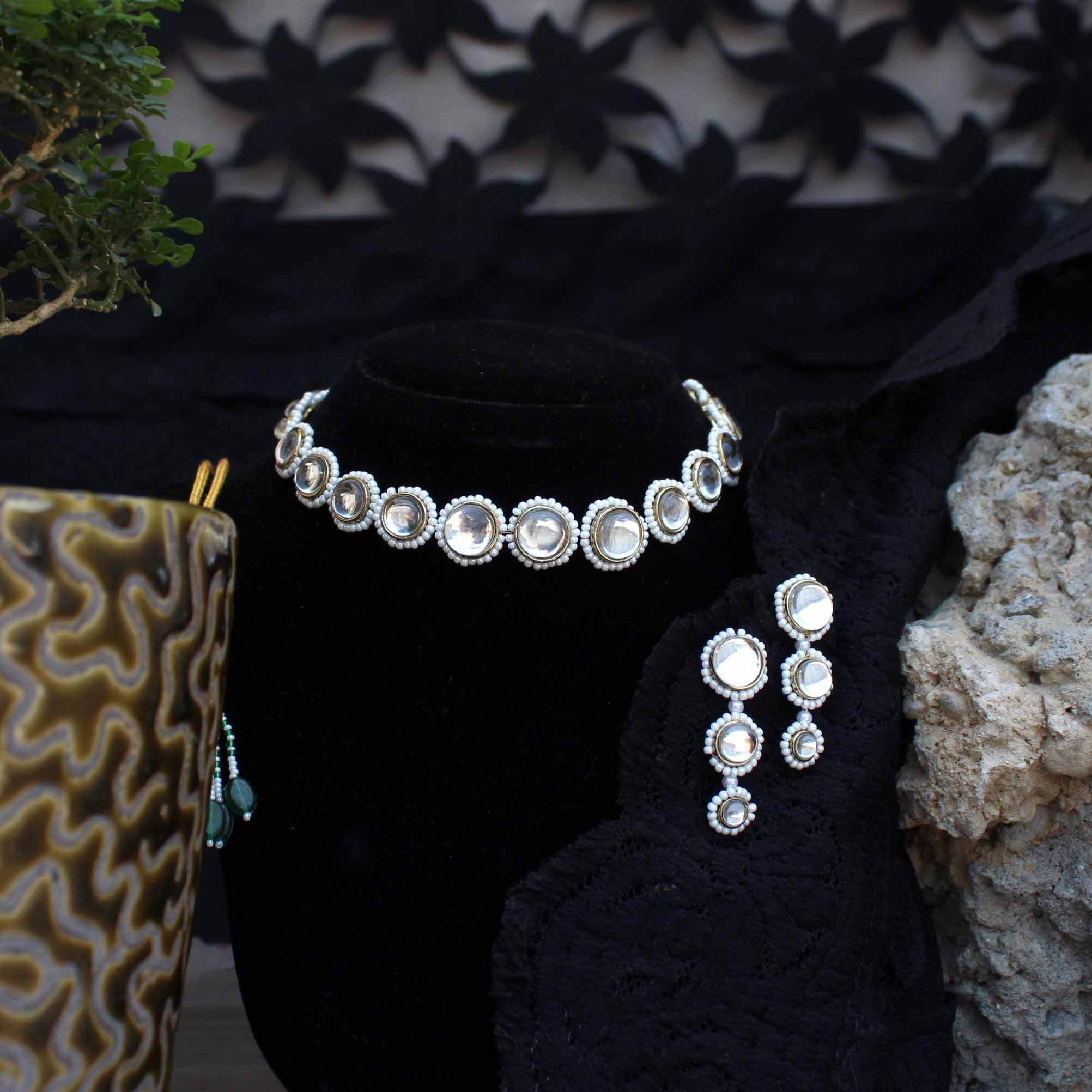 Round Bound Full Set With Necklace And Earrings - BeAbhika.com