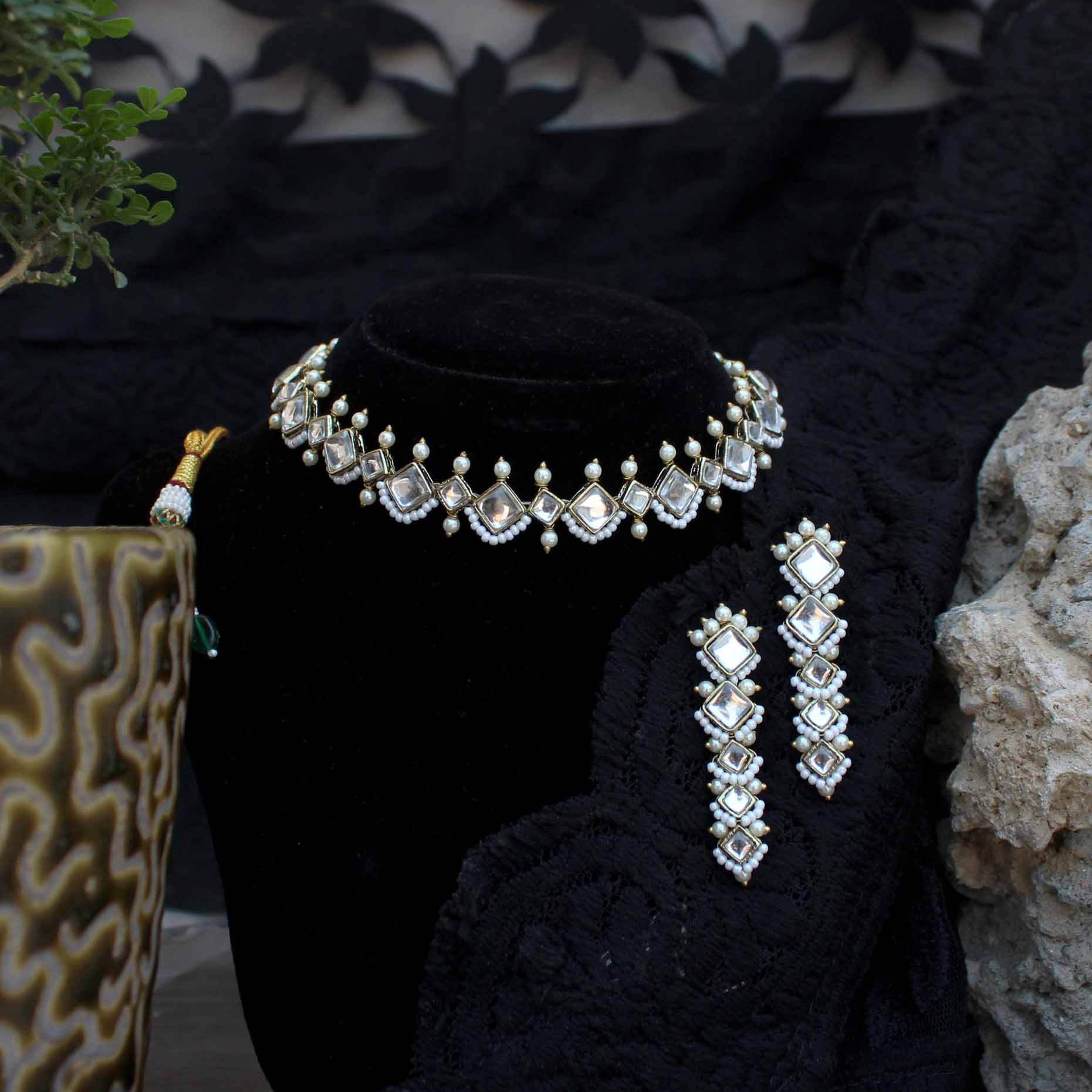 V’S Square Full Set With Necklace And Earrings - BeAbhika.com
