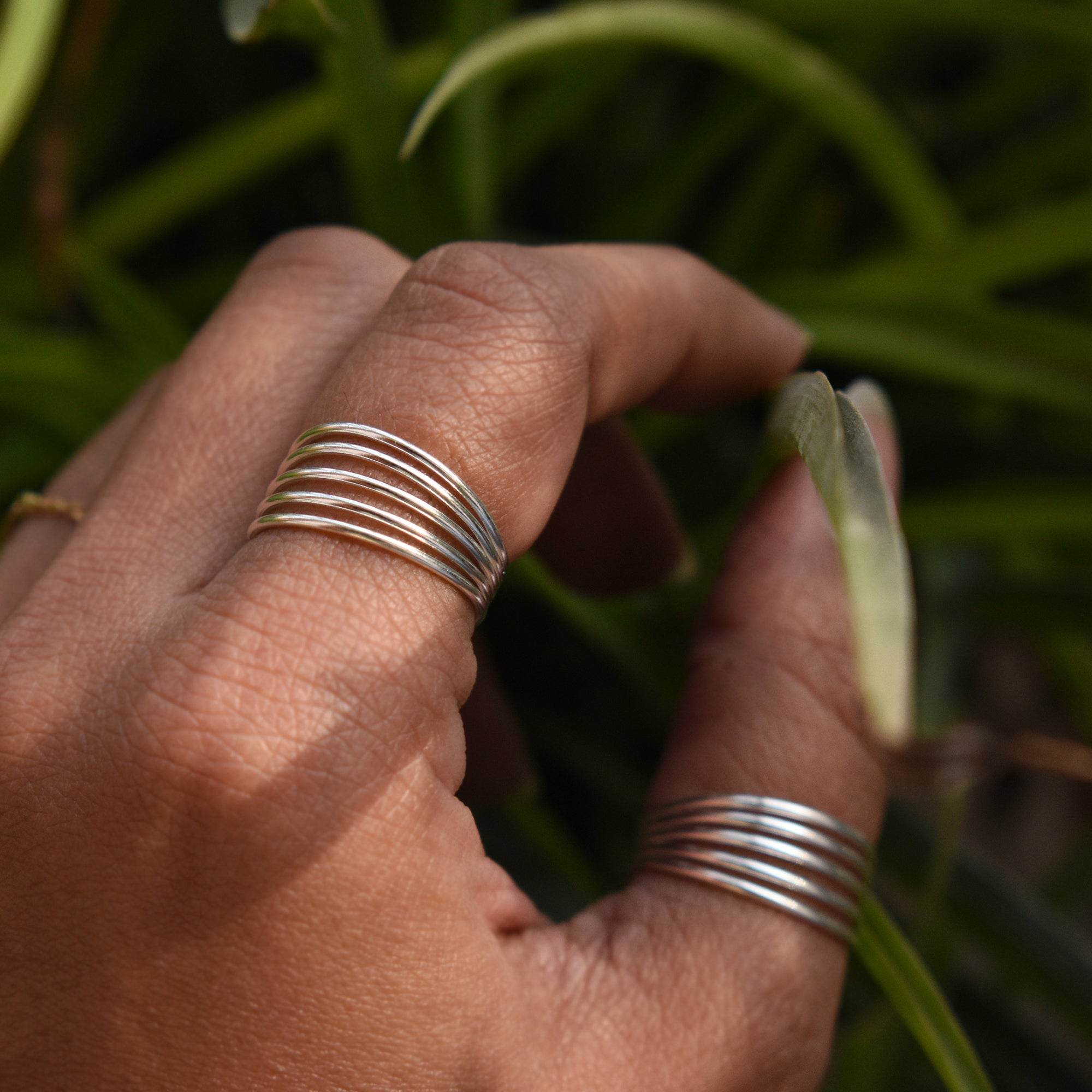 Sterling Silver 5 Lines Broad Toe Ring FREE SIZE - BeAbhika.com