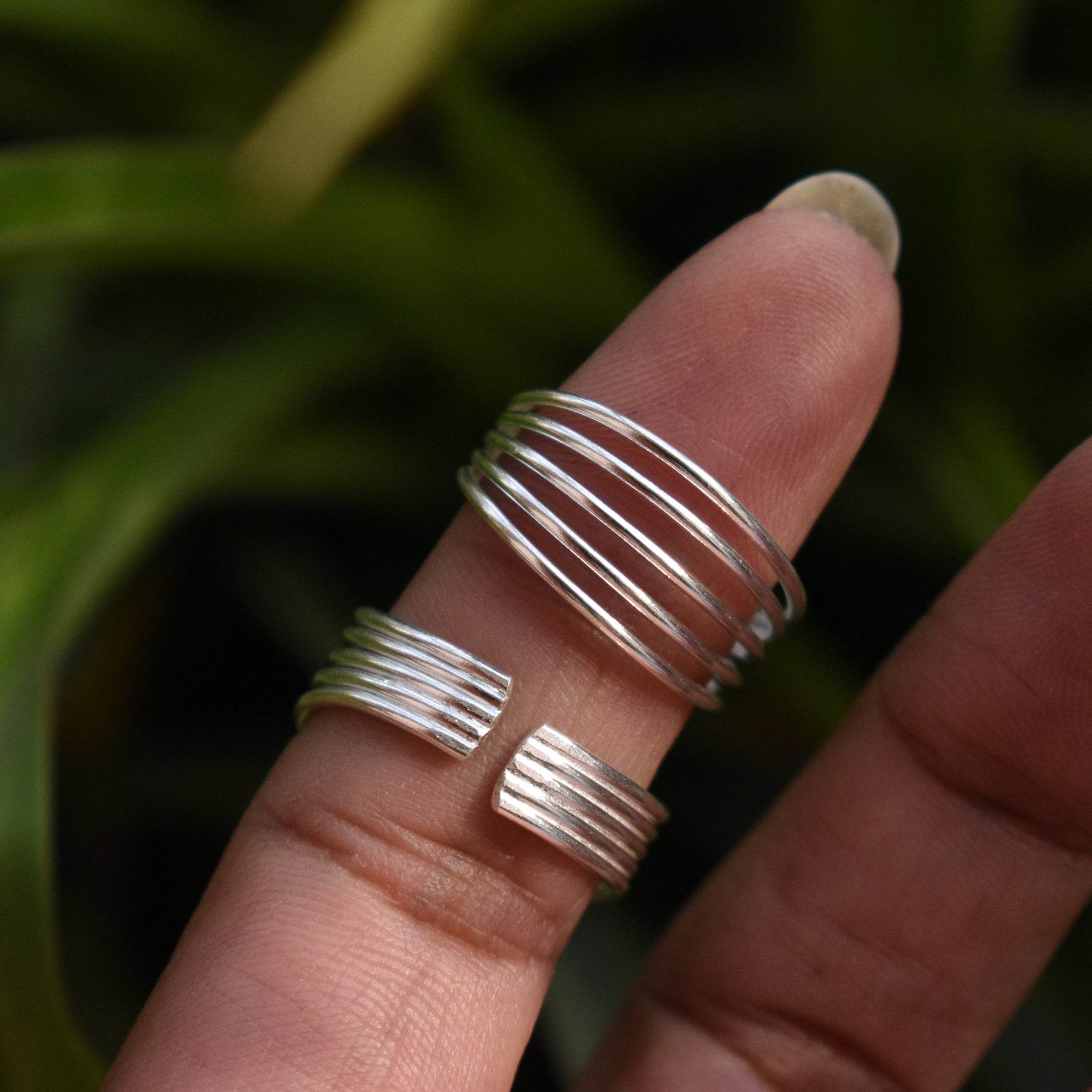 Sterling Silver 5 Lines Broad Toe Ring FREE SIZE - BeAbhika.com