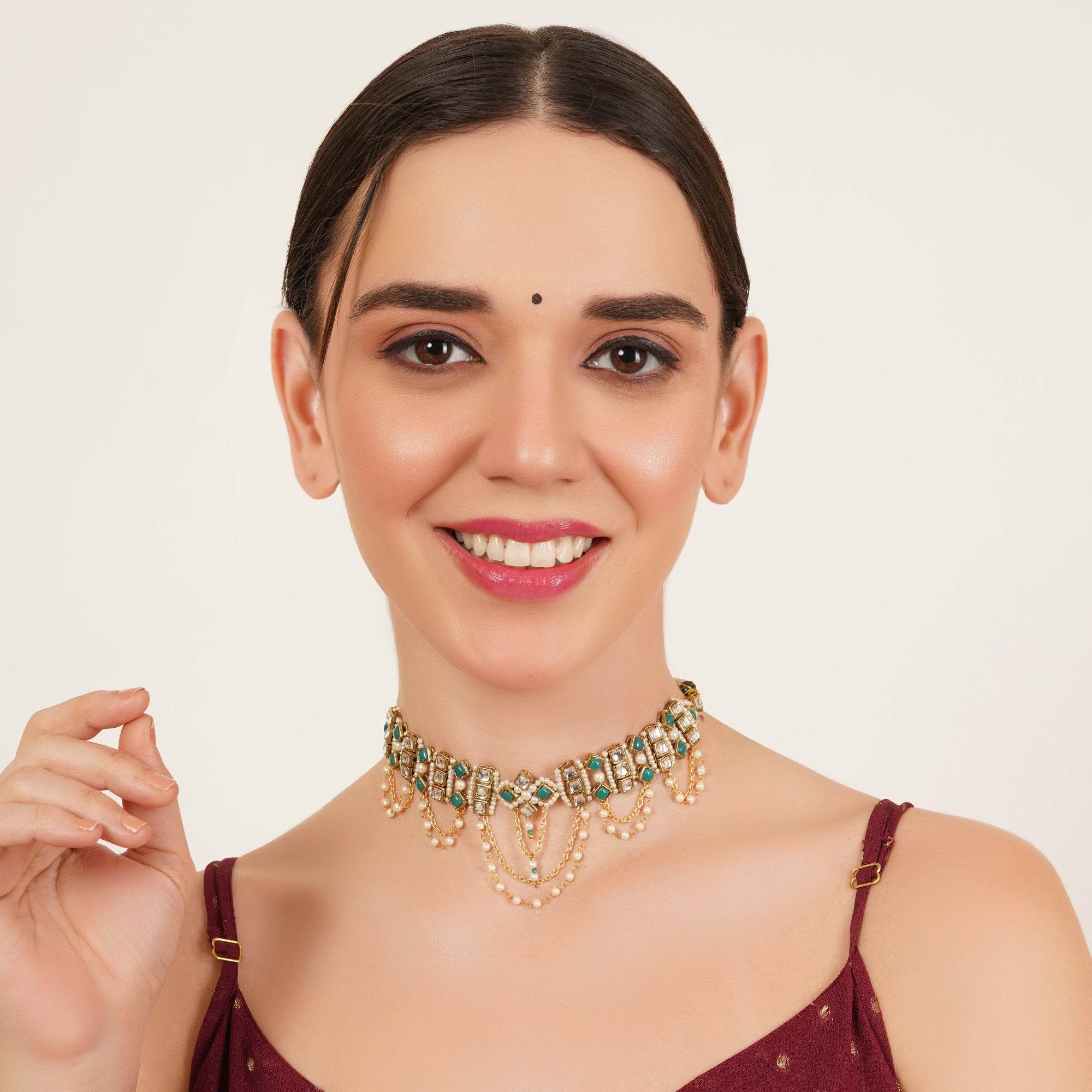 Emerald Radiance Neckalce - BeAbhika.com