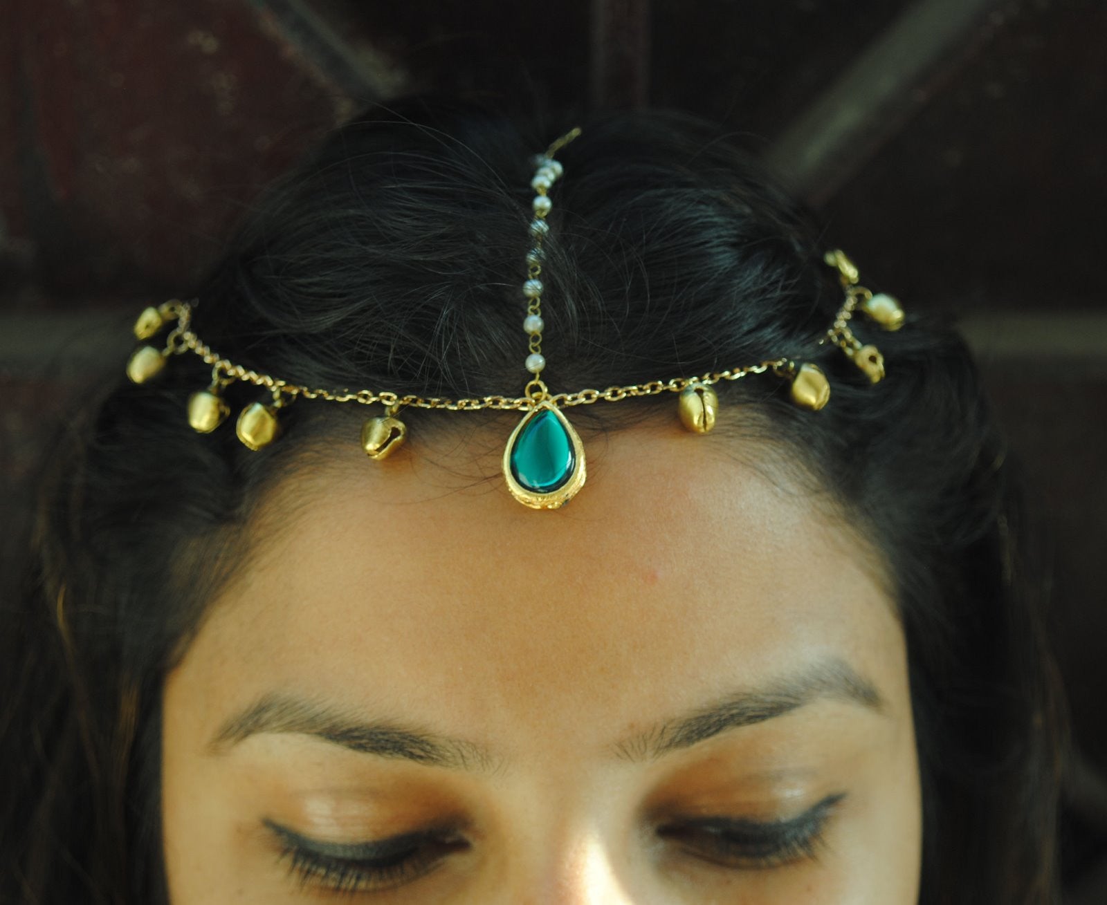 Head chain deals maang tikka