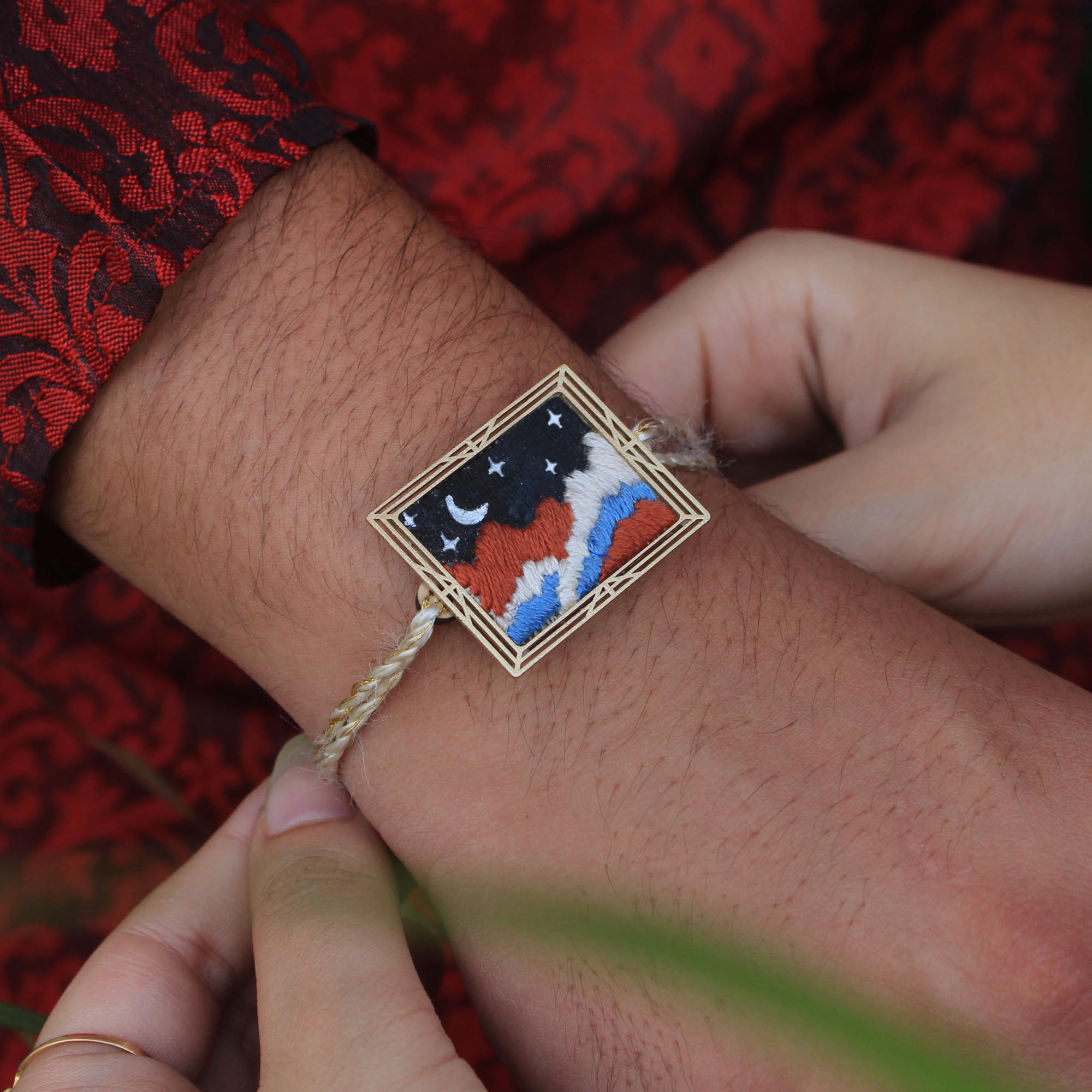 BeAbhika Hand Embroidered Star Gazing Astronaut Bro Moon Rakhi With Fridge Magnet Designer Unqiue Famous Rakhi Lightweight Easy To Tie Rakhi Available At Best Price In India Online COD Available Send Rakhi To Brother Small Brother Big Brother Younger Brother Send Rakhi Abroad With Roli Chawal Capsules