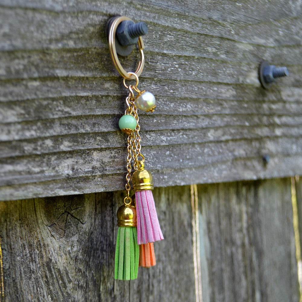 Tassel Love keychain - BeAbhika.com