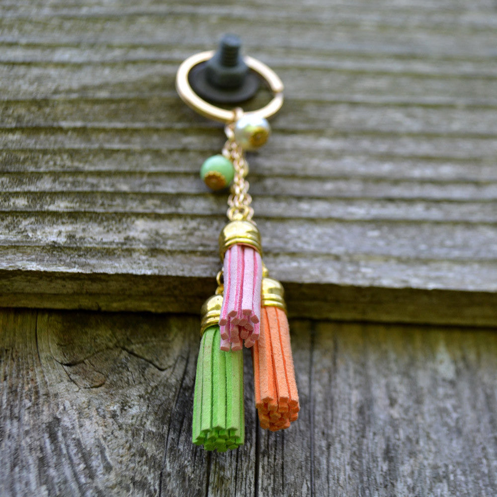 Tassel Love keychain