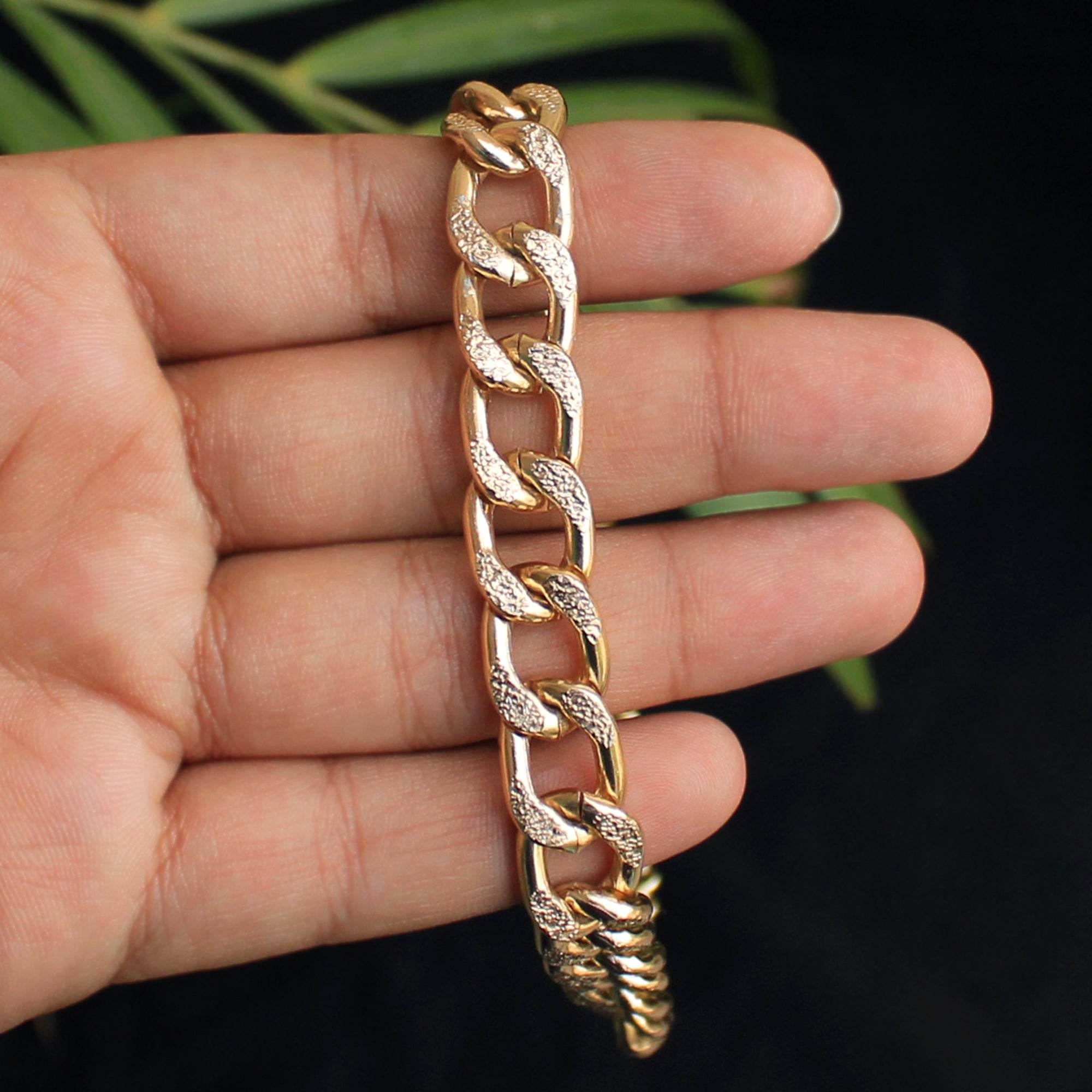 Curb Chain Choker Necklace - BeAbhika.com