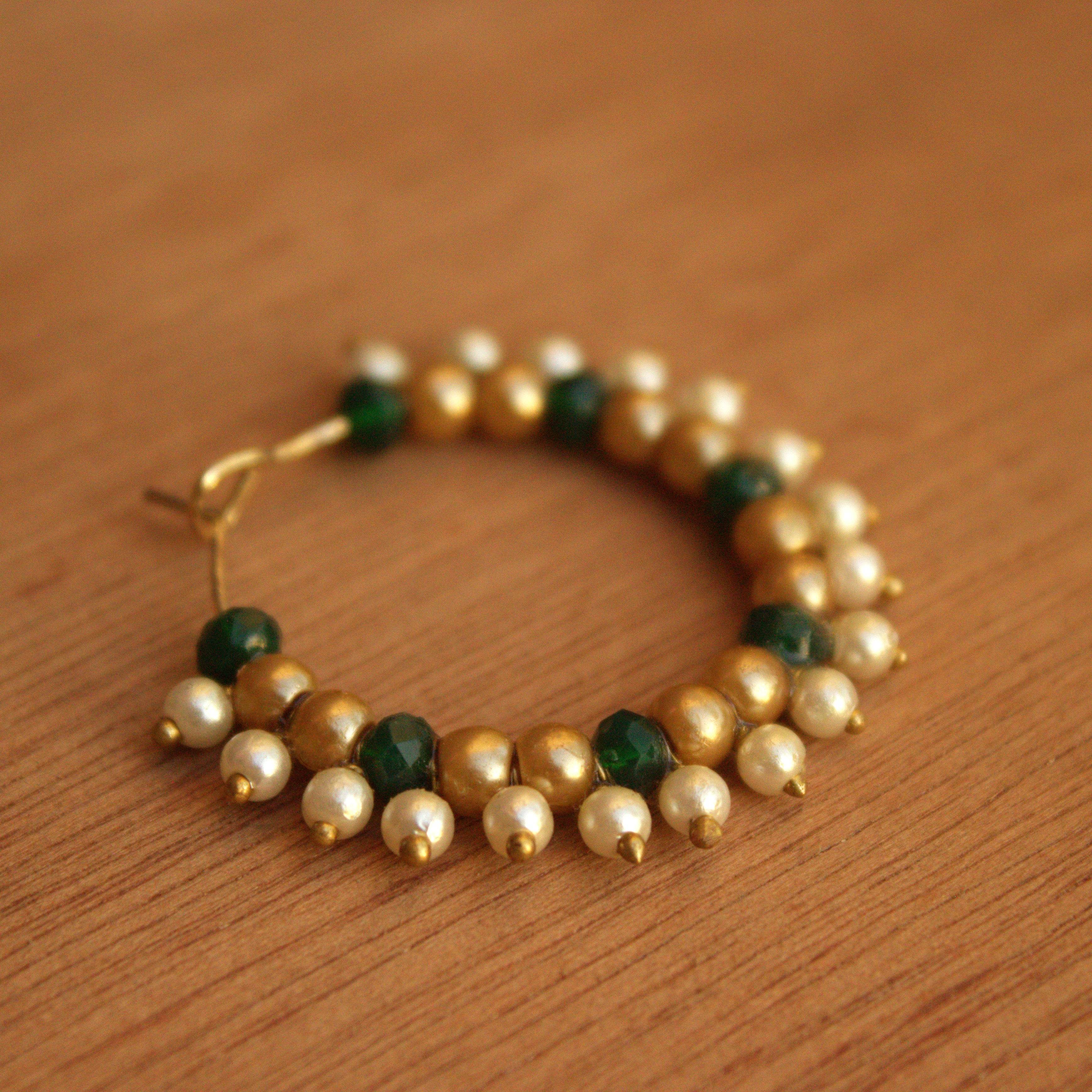 Traditional Indian bridal nath with kundan stones, green beads, and pearl hair chain Indian Nathiya Nathani Nose Ring