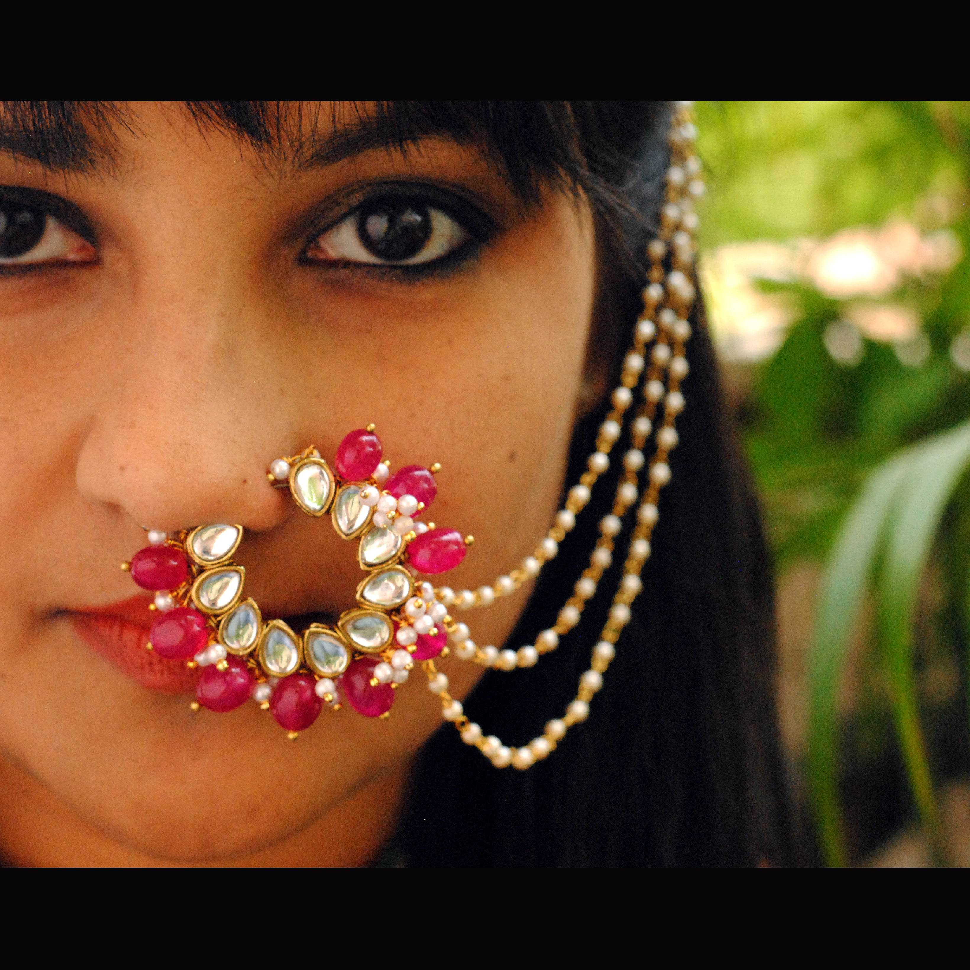 Traditional Indian bridal nath with kundan stones, green beads, and pearl hair chain Indian Nathiya Nathani Nose Ring