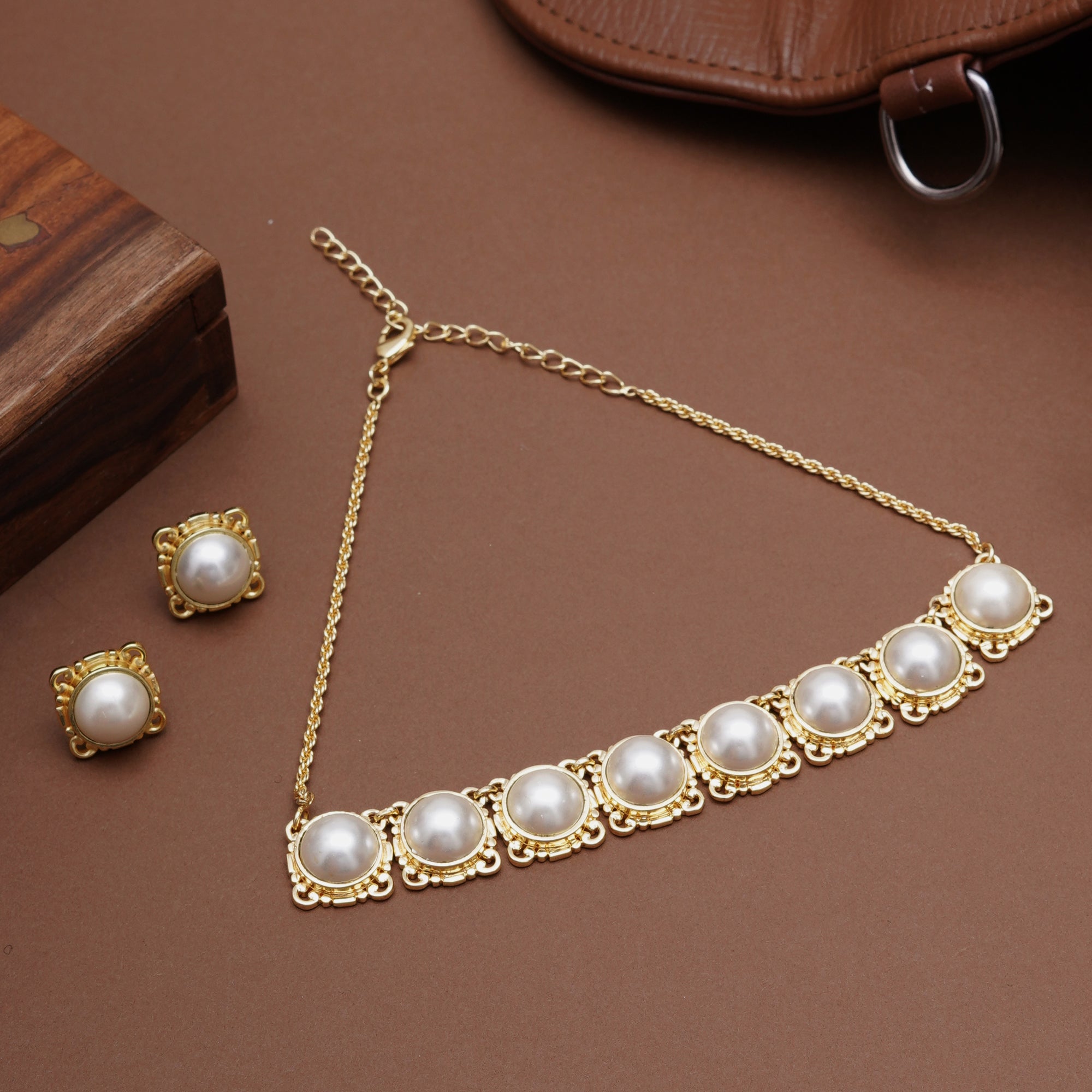 Soft Courage Choker