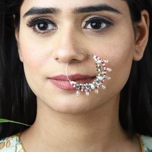 Traditional Indian bridal nath with kundan stones, green beads, and pearl hair chain Indian Nathiya Nathani Nose Ring
