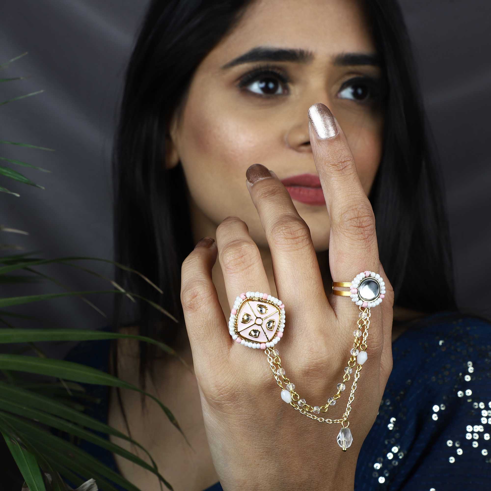 Buy Aurachi Criss Cross Stylish Finger Ring for Women Girls & Teens at  Amazon.in