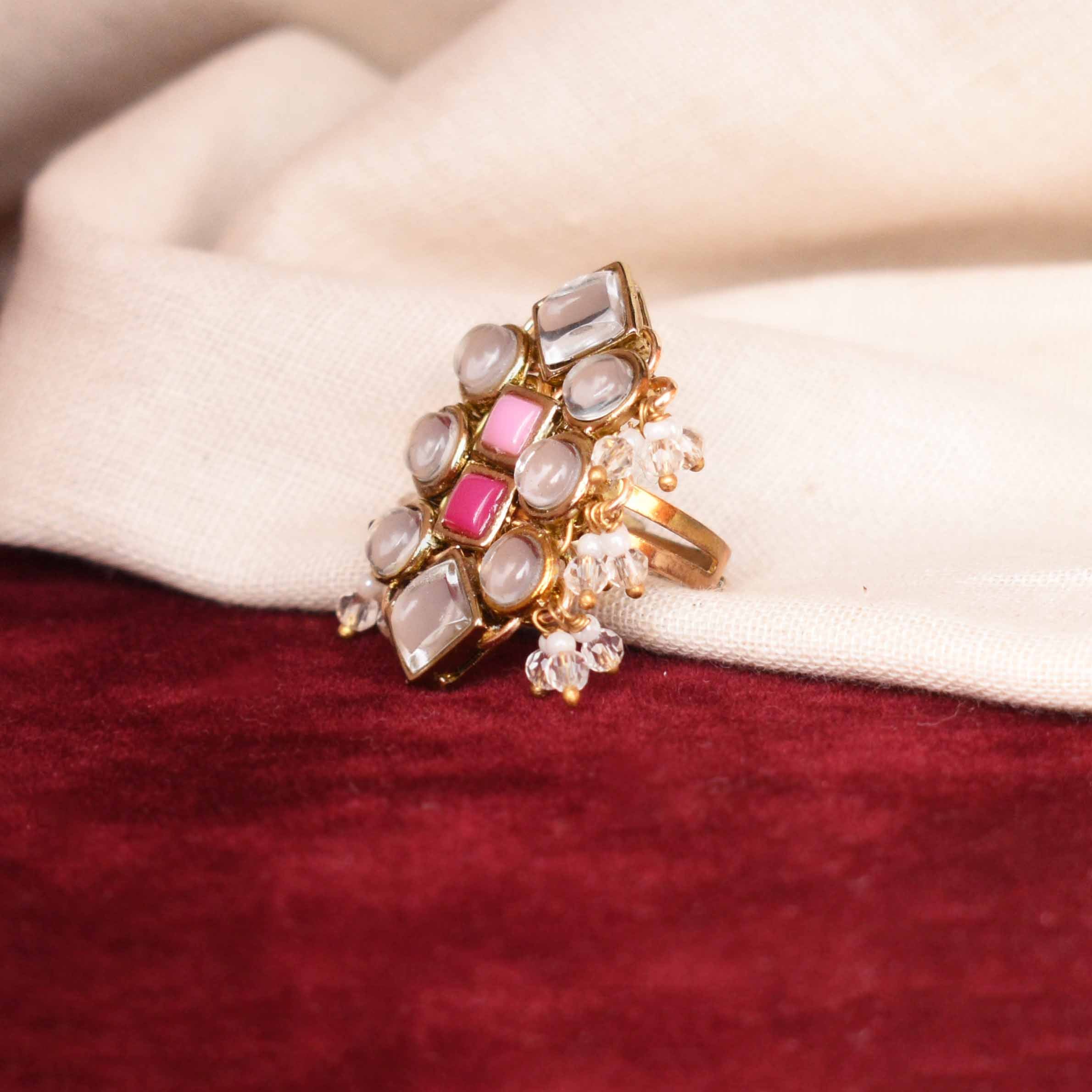 Enamoured kundan ring