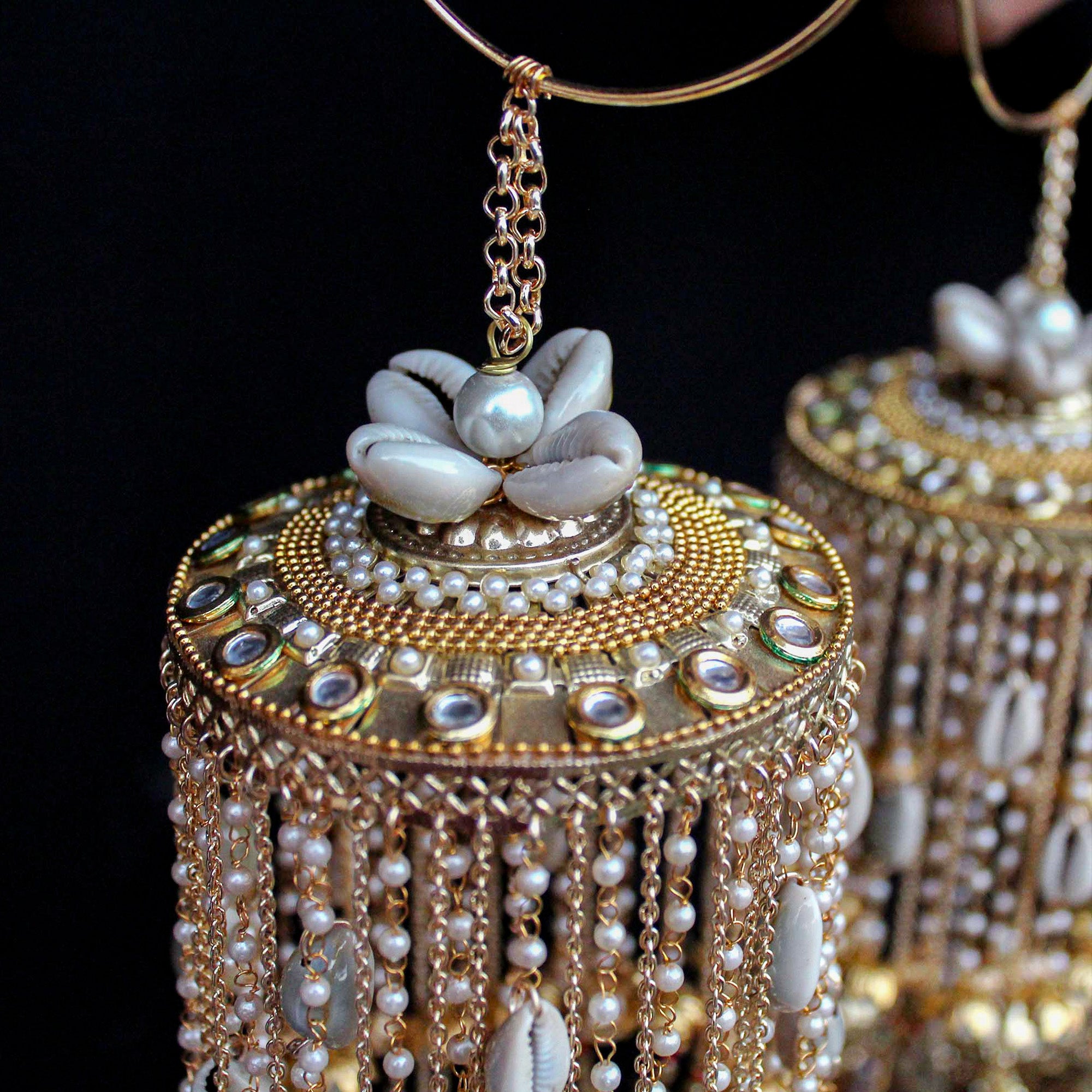 Customised Logo Shells Kaleere With Baraat & Peacocks Charms