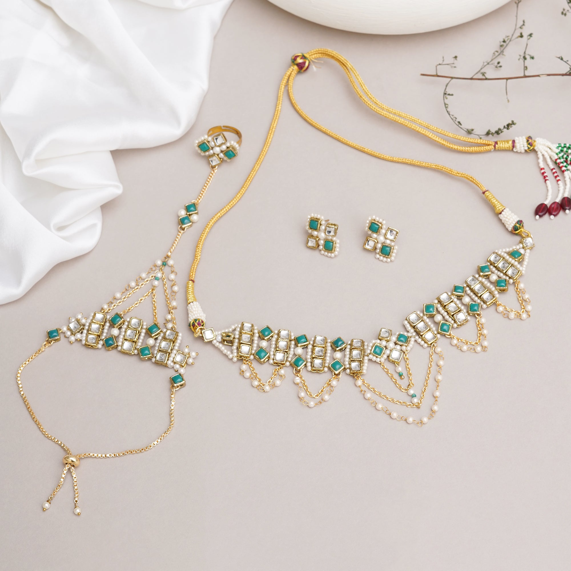 Emerald Radiance Neckalce Full Set