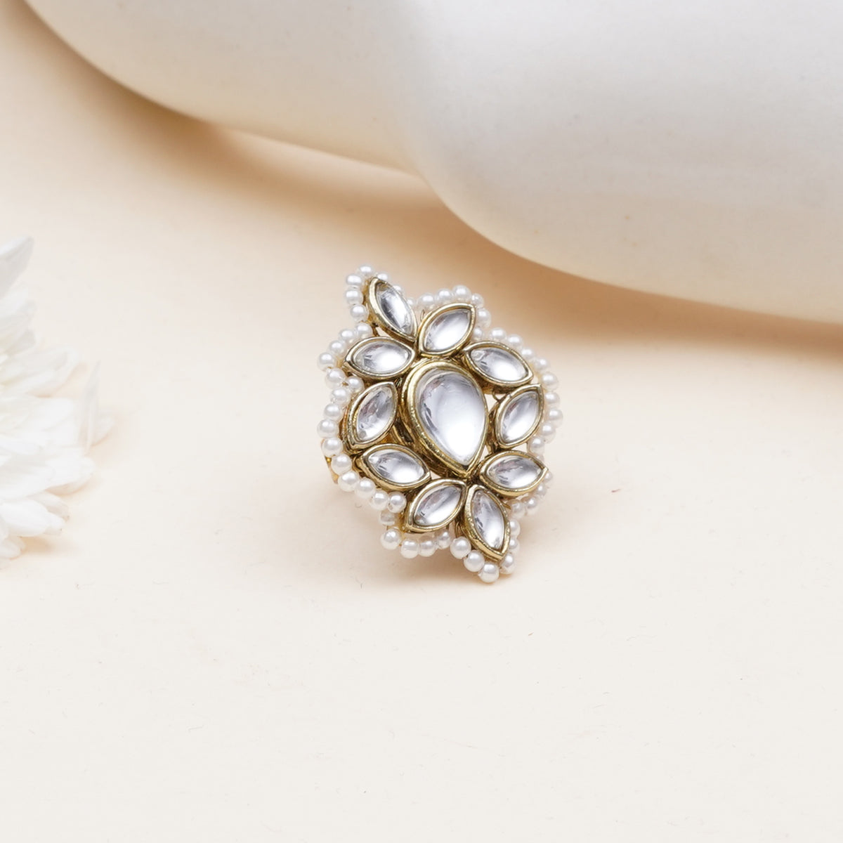 Niraali — Floral Kundan Ring