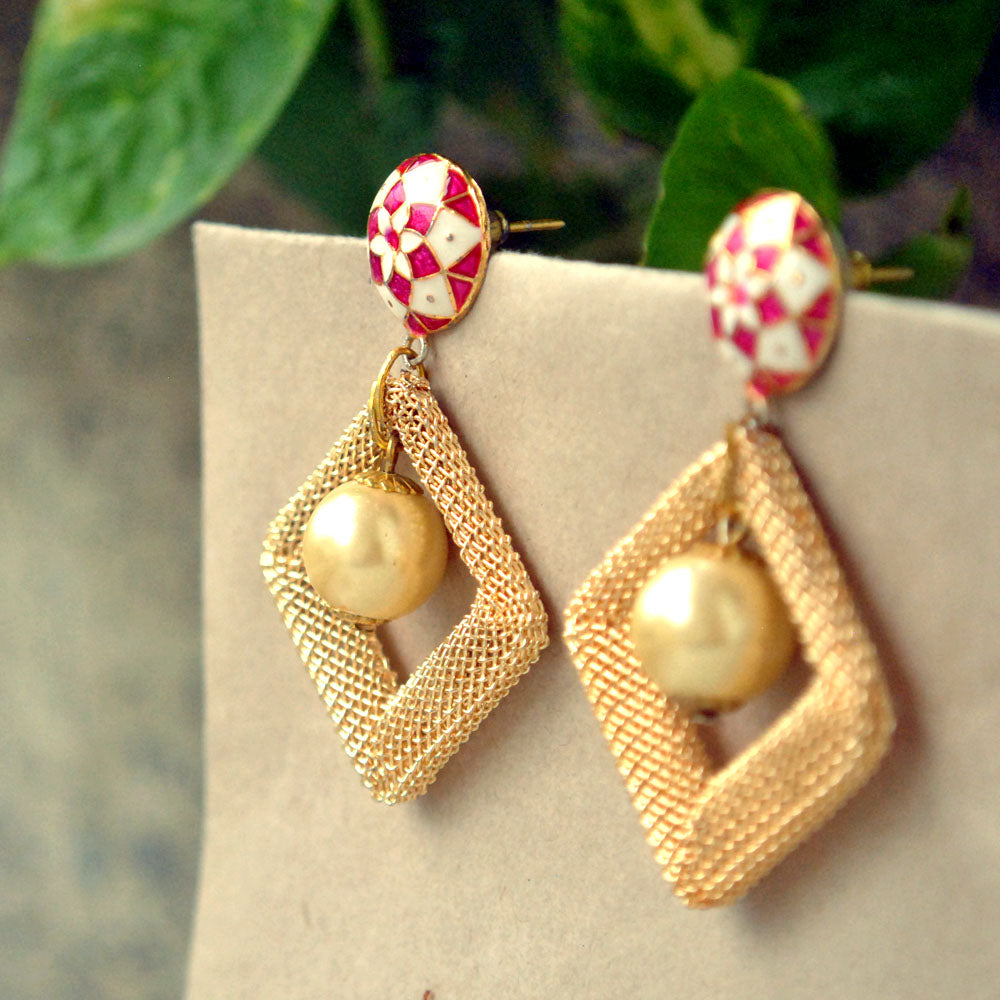 colored enamel  golden mesh earrings 