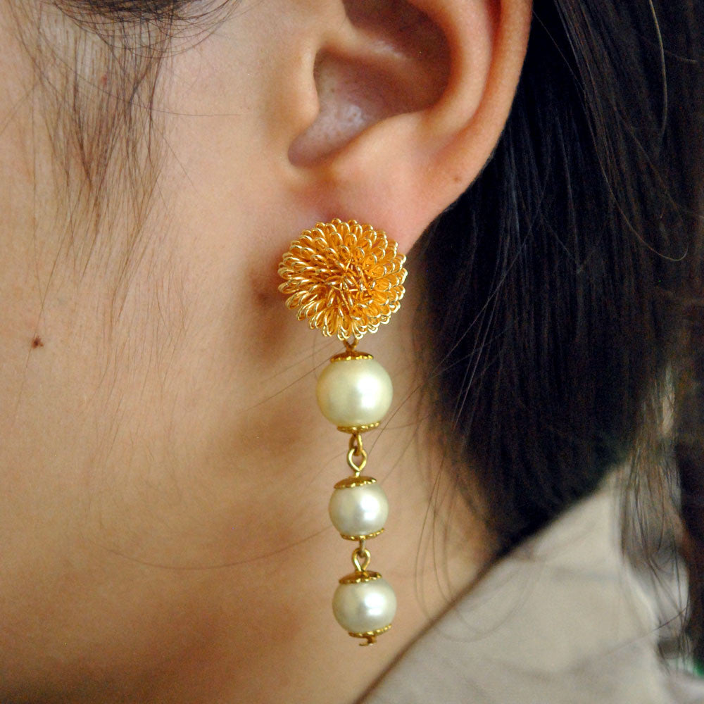 faux pearls porcupine earrings