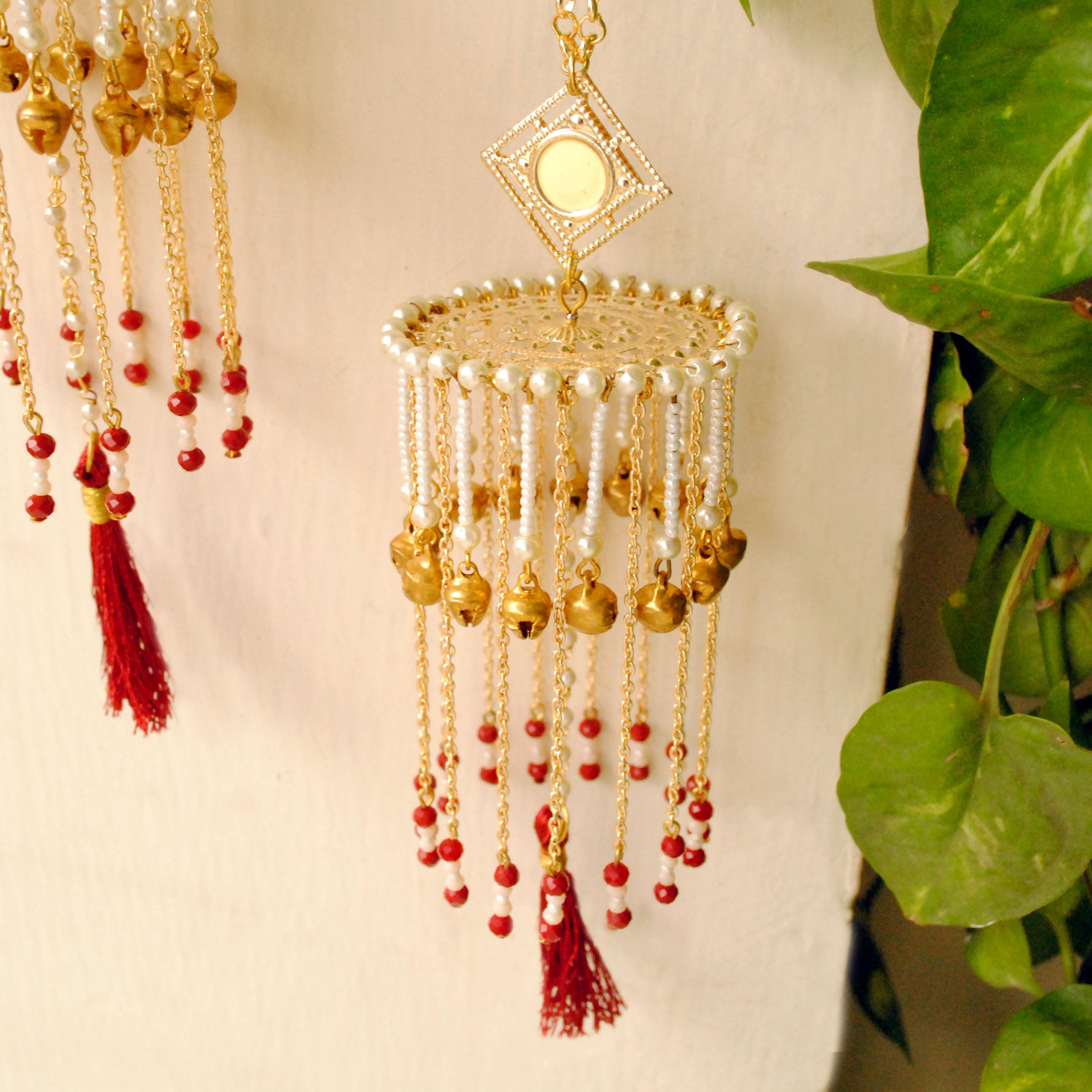 red/white pearls ghunghroo and tassel mini kaleera 