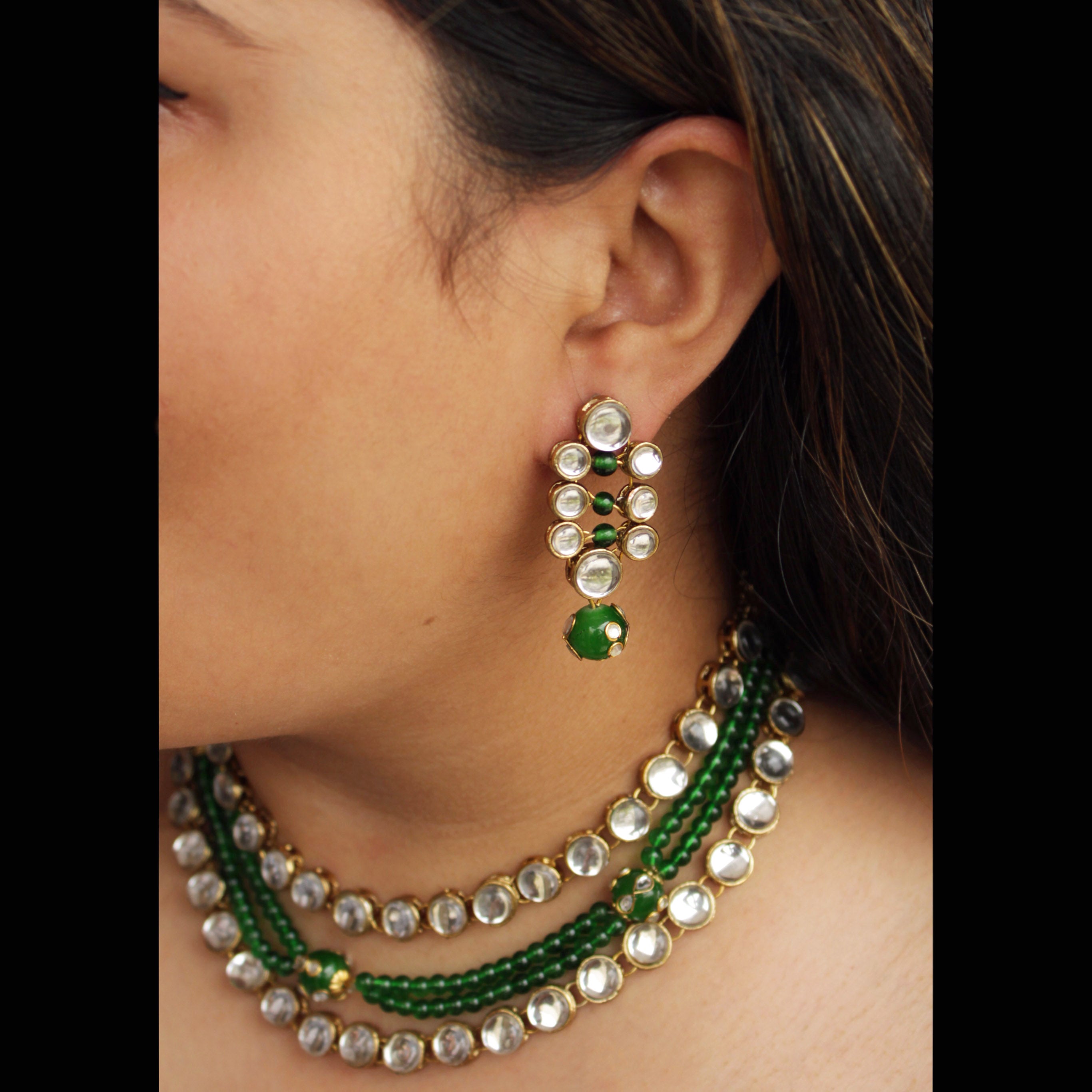 white stud beads green pearls nacelace set