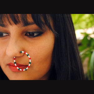 Traditional Indian bridal nath with kundan stones, green beads, and pearl hair chain Indian Nathiya Nathani Nose Ring
