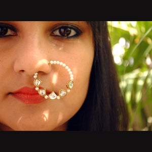 Traditional Indian bridal nath with kundan stones, green beads, and pearl hair chain Indian Nathiya Nathani Nose Ring