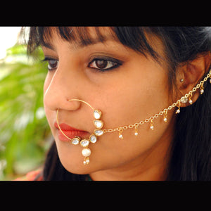 Traditional Indian bridal nath with kundan stones, green beads, and pearl hair chain Indian Nathiya Nathani Nose Ring