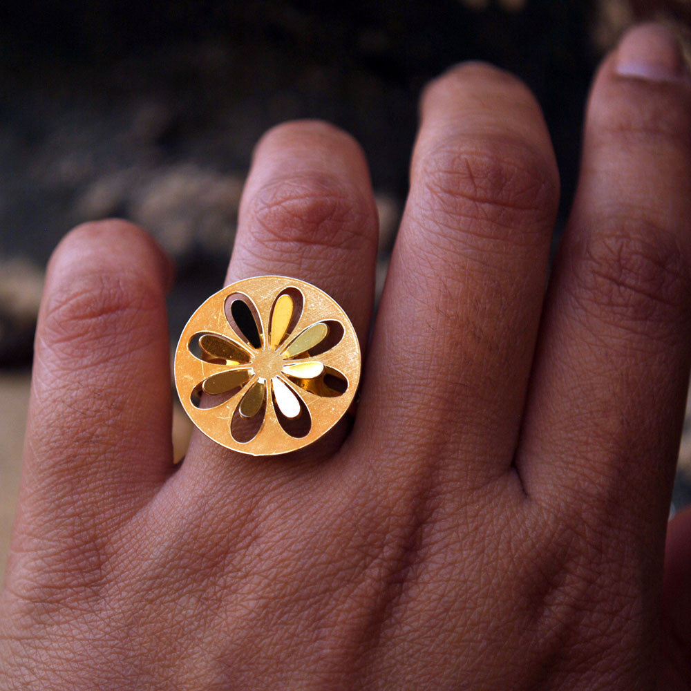 Round Flower Ring