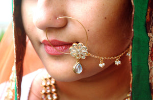 Traditional Indian bridal nath with kundan stones, green beads, and pearl hair chain Indian Nathiya Nathani Nose Ring