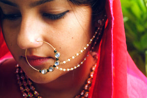 Traditional Indian bridal nath with kundan stones, green beads, and pearl hair chain Indian Nathiya Nathani Nose Ring